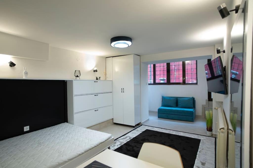 Studio With Courtyard Just Steps Away Vitosha Str Sofía Exterior foto